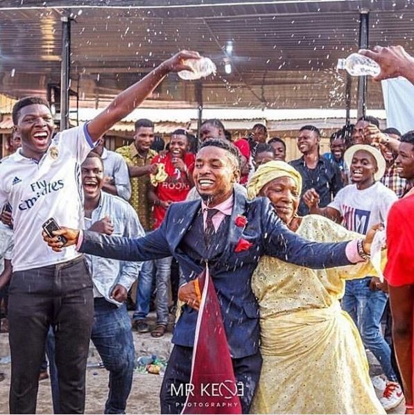 See How Unilag First Class Graduate Celebrated With His Mum